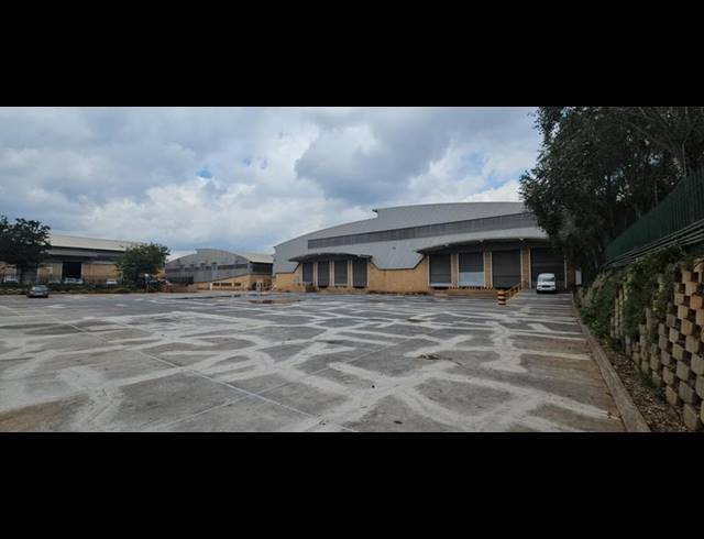 INDUSTRIAL PROPERTY TO RENT IN LONGMEADOW